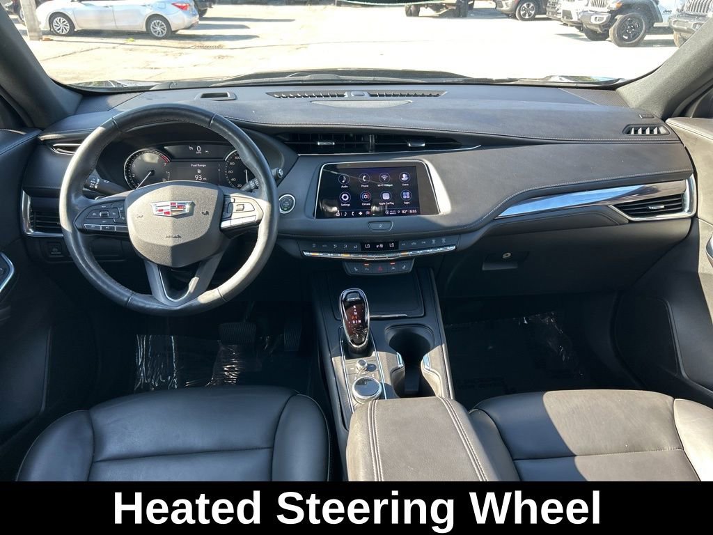 Used 2023 Cadillac XT4 Luxury w/ Cold Weather Package FWD image 31
