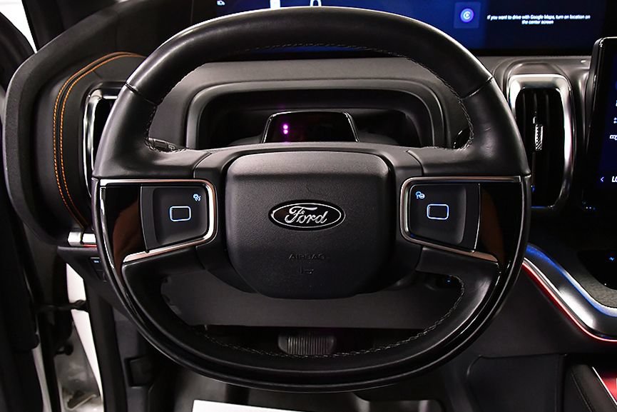 Used 2025 Ford Expedition Tremor AWD/4WD image 18
