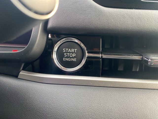 New 2025 Mitsubishi Outlander SE image 34