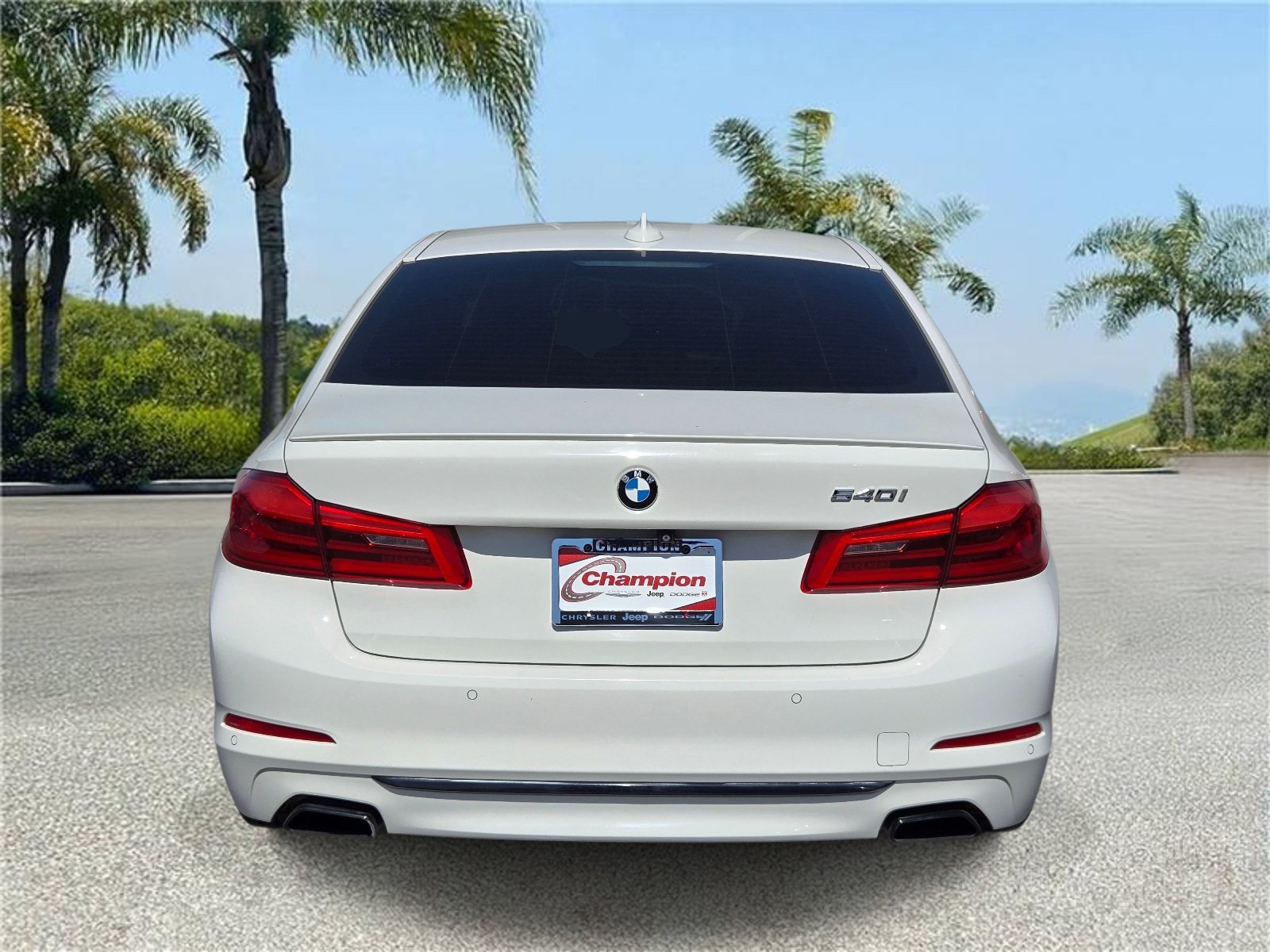 Used 2017 BMW 540i RWD image 5