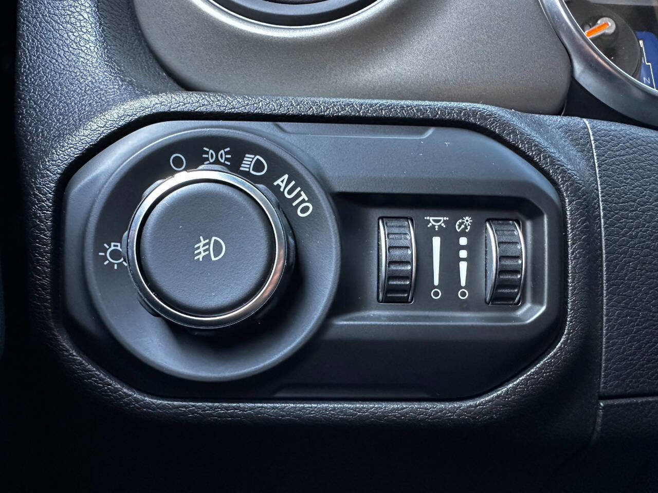 Used 2021 Jeep Wrangler Unlimited Sport image 40