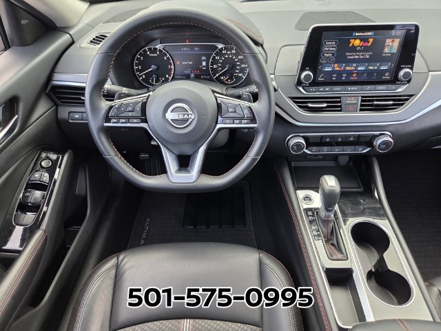 Used 2025 Nissan Altima 2.5 SR FWD image 13