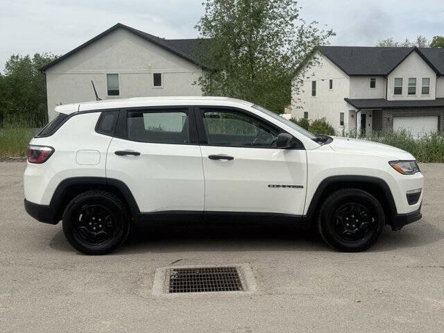 Used 2017 Jeep Compass Sport FWD image 3
