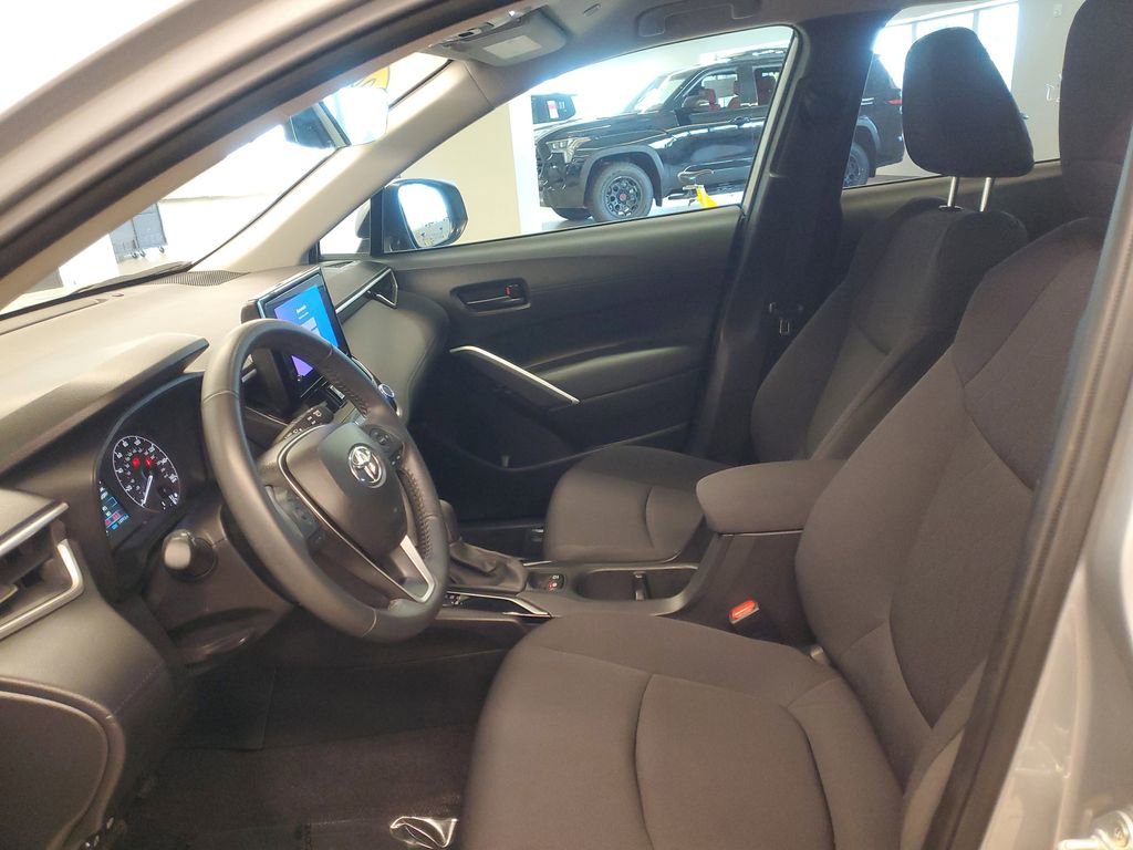 Used 2024 Toyota Corolla Cross LE image 14