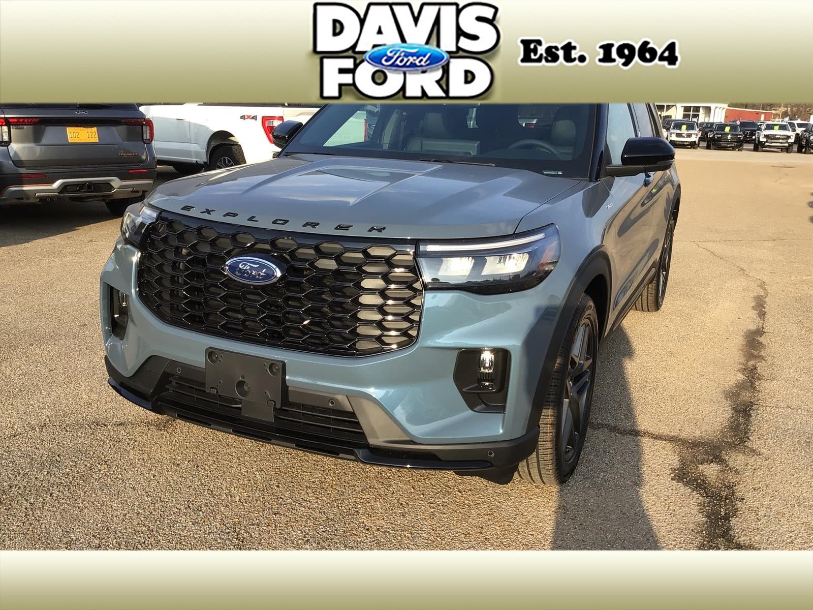 New 2026 Ford Explorer ST-Line w/ ST-Line Street Pack RWD image 4