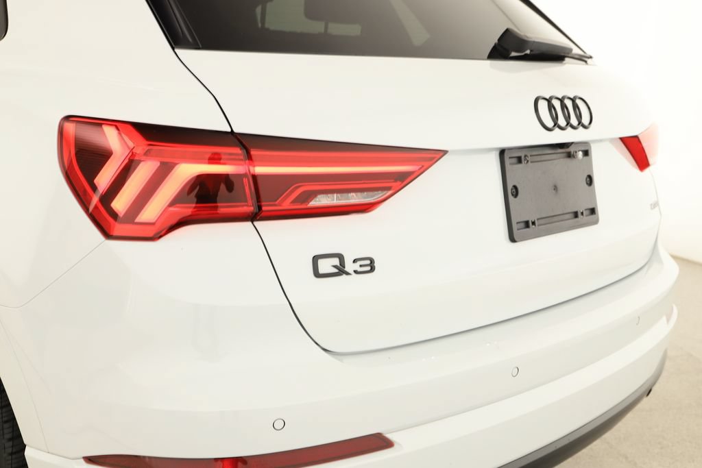 Certified 2023 Audi Q3 2.0T Premium w/ Convenience Package AWD/4WD image 42