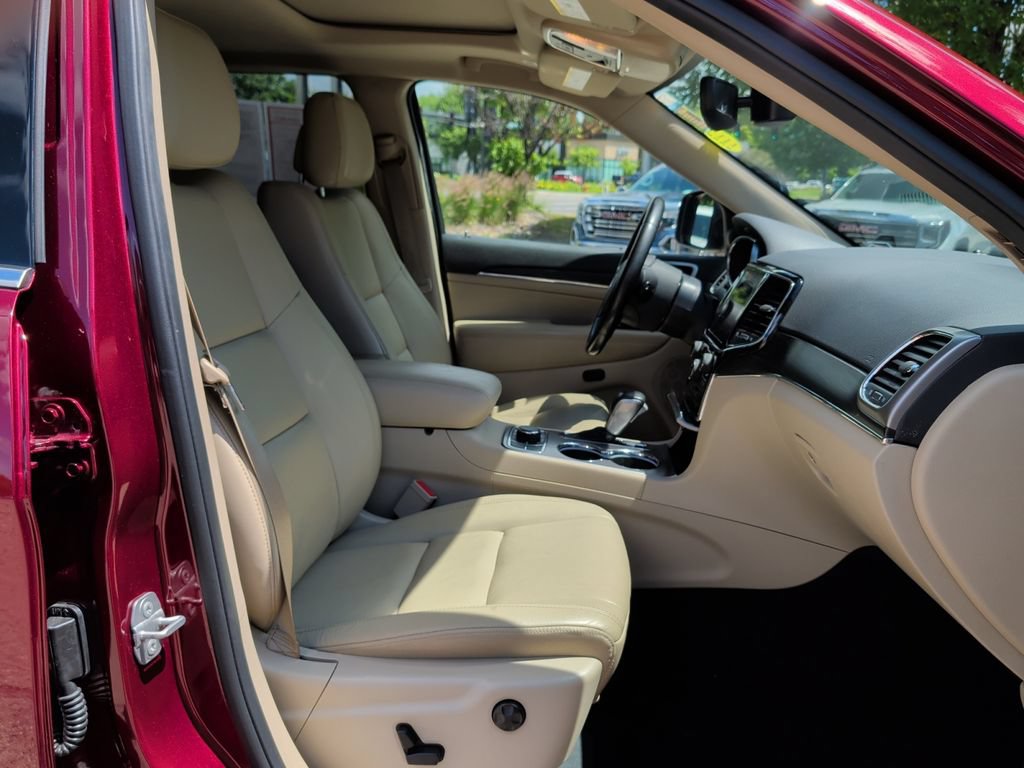 Used 2020 Jeep Grand Cherokee Limited AWD/4WD image 37