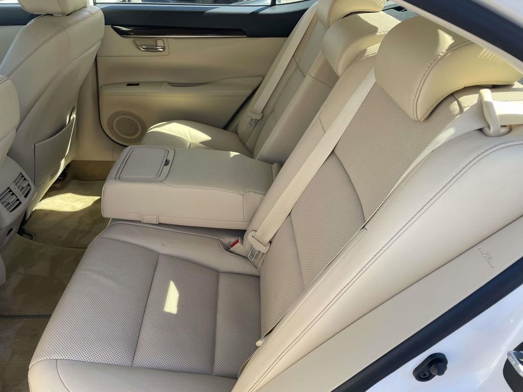 Used 2014 Lexus ES 350 350 w/ Luxury Package image 21