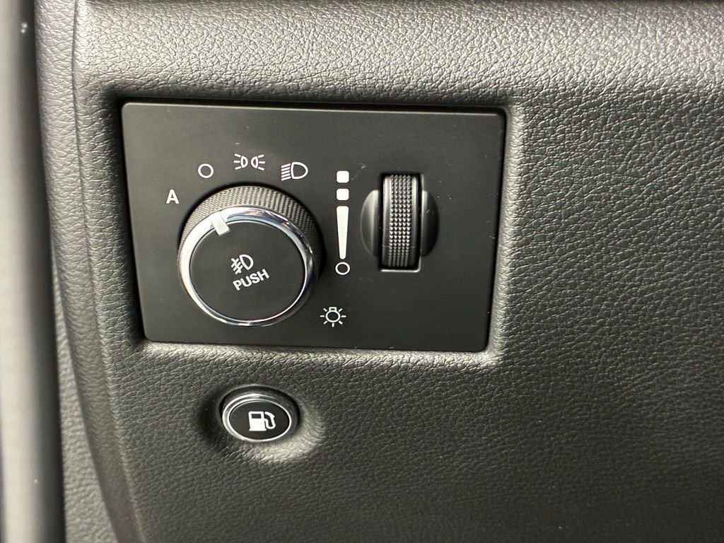 Used 2018 Jeep Grand Cherokee High Altitude image 25