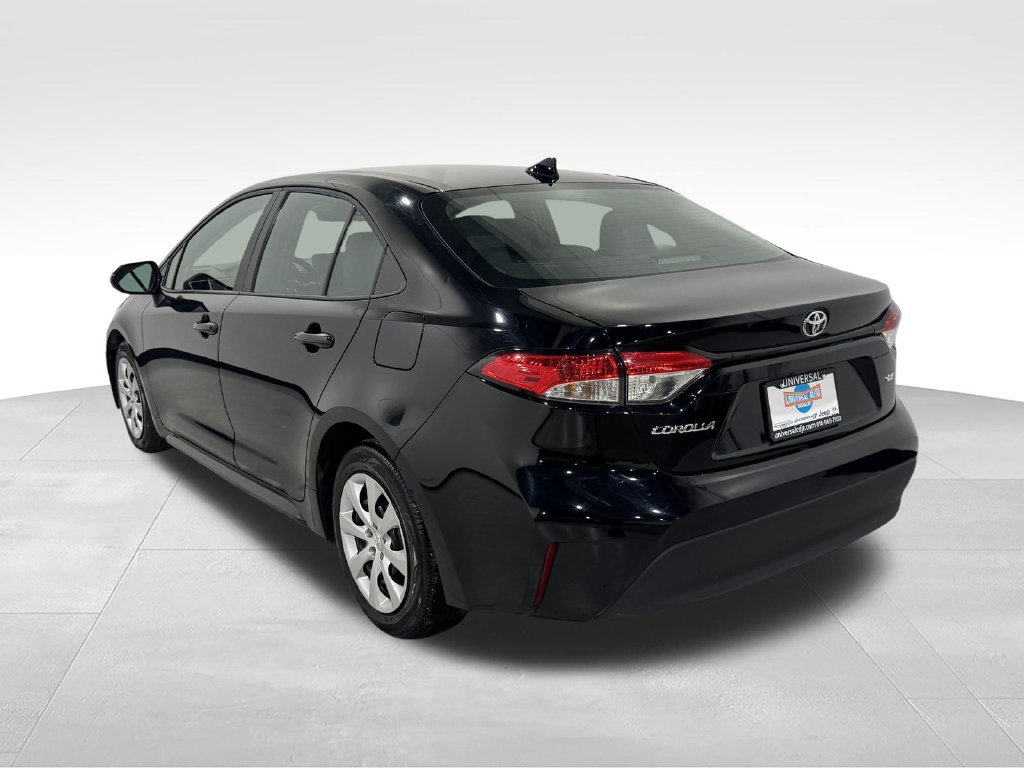 Used 2025 Toyota Corolla LE FWD image 32