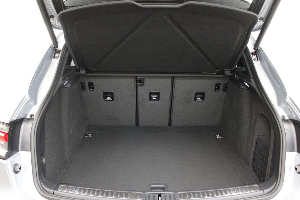 New 2026 Porsche Macan image 37