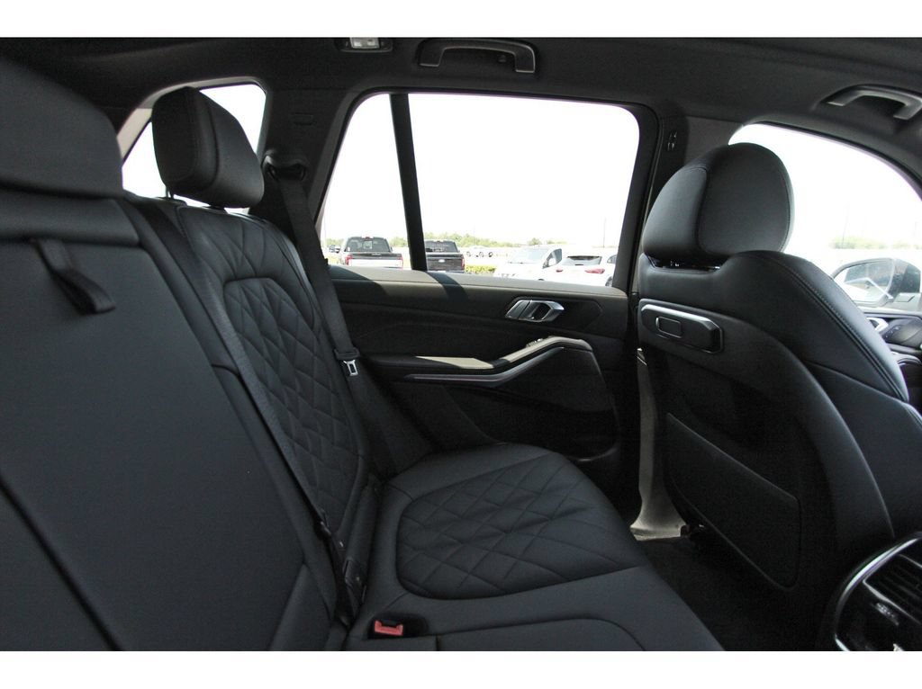 Used 2025 BMW X5 sDrive40i w/ Parking Assistance Package RWD image 13