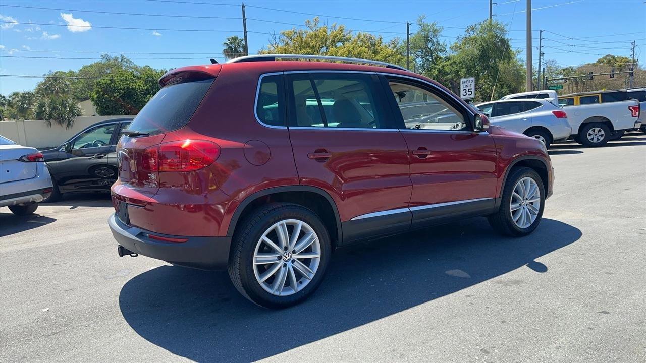 Used 2016 Volkswagen Tiguan S image 9