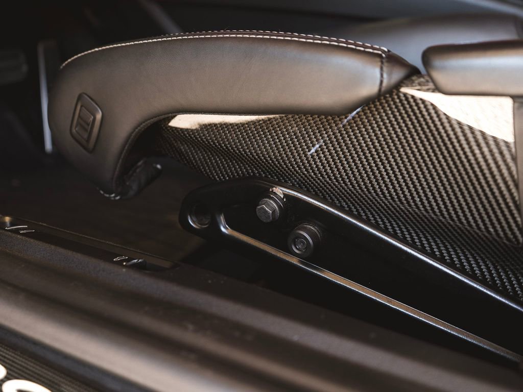 Used 2018 Porsche 911 GT2 RS image 33