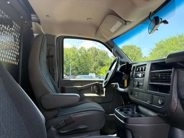 Used 2025 GMC Savana 2500 w/ Driver Convenience Package RWD image 20