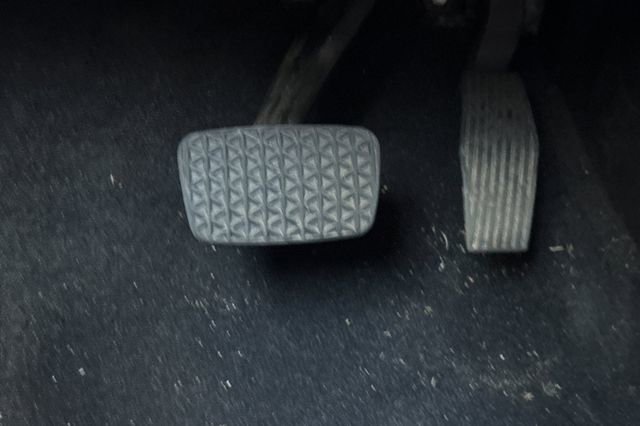 Certified 2024 Chevrolet Equinox EV LT image 40