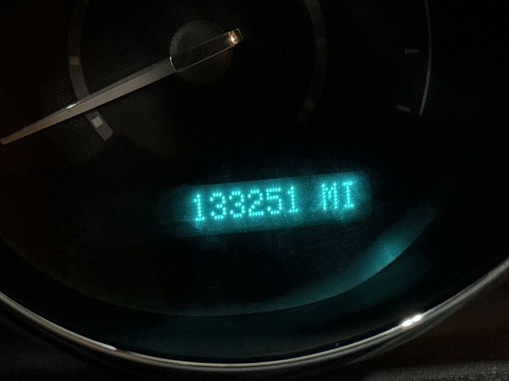 Used 2011 Chevrolet Malibu LT image 13
