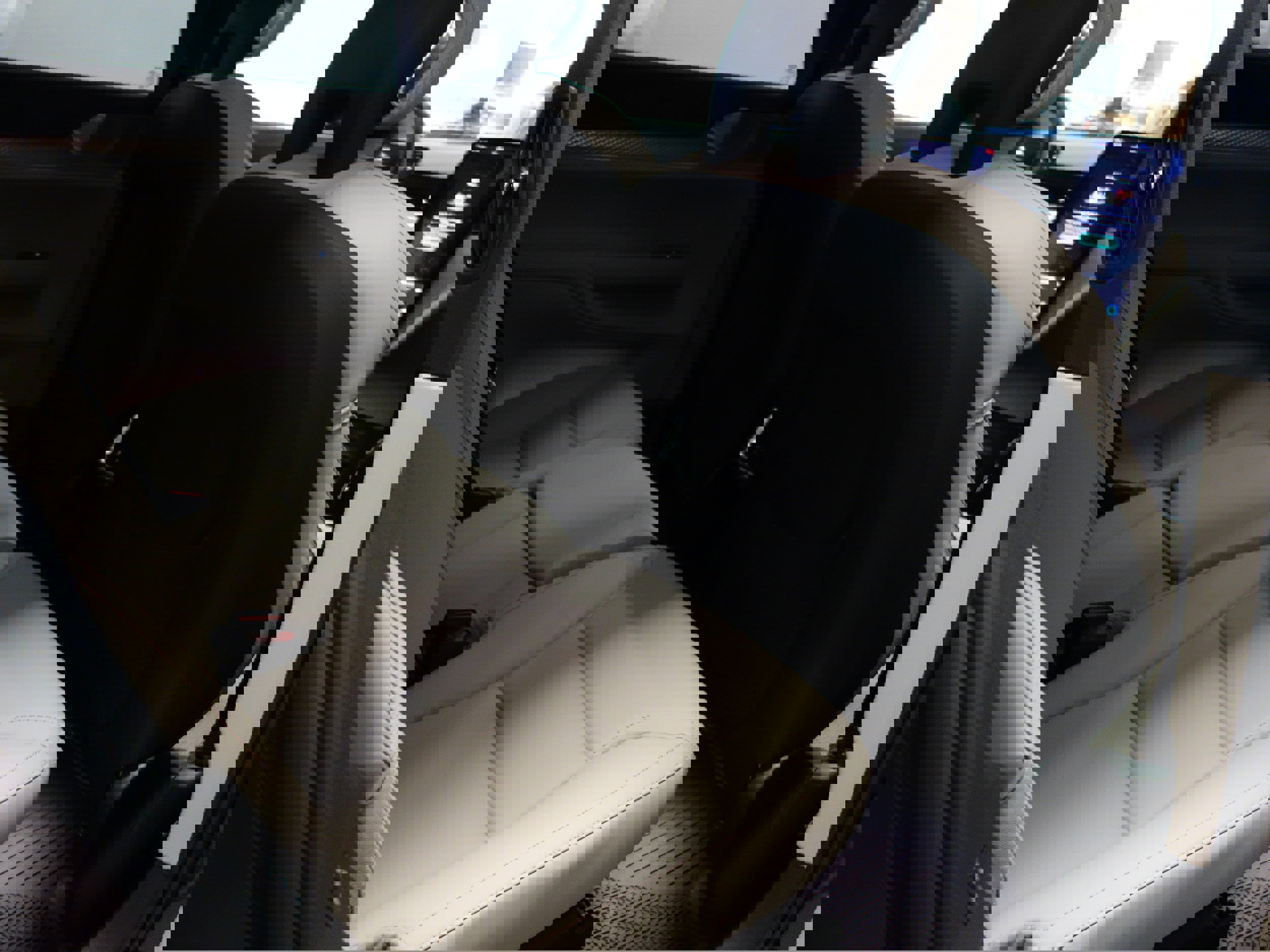 Certified 2025 Volvo EX90 Ultra image 23