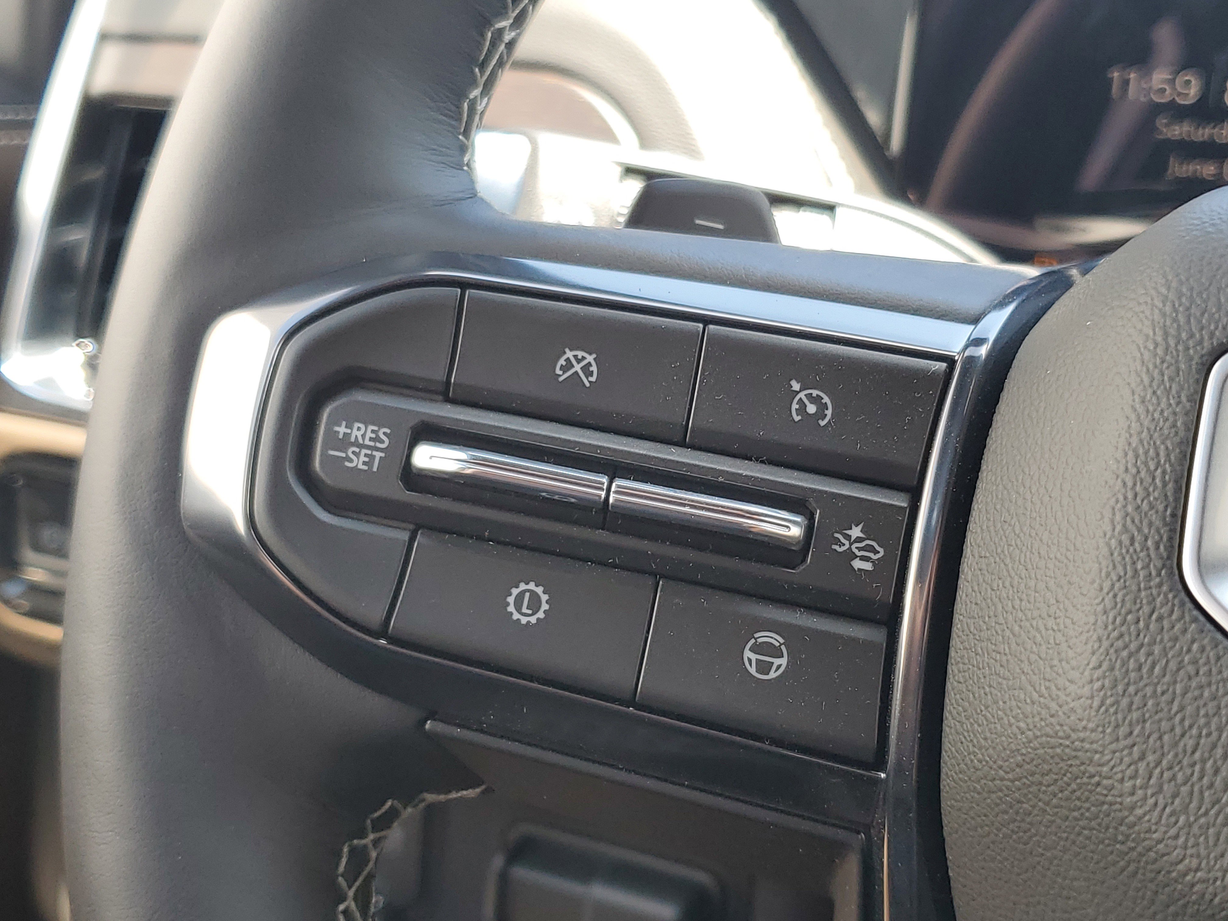 New 2026 GMC Yukon Denali Ultimate AWD/4WD image 27