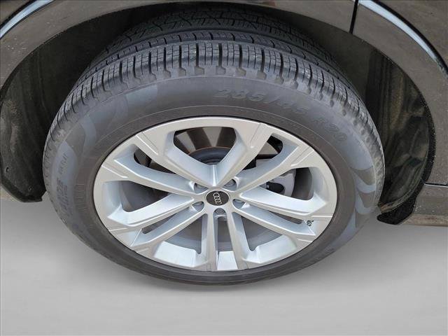Used 2025 Audi Q7 3.0T Prestige AWD/4WD image 11