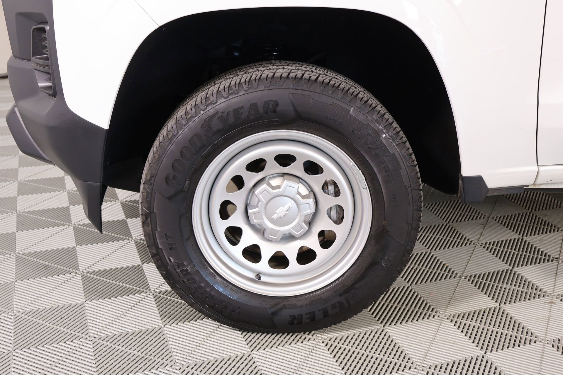 Used 2024 Chevrolet Colorado W/T image 16