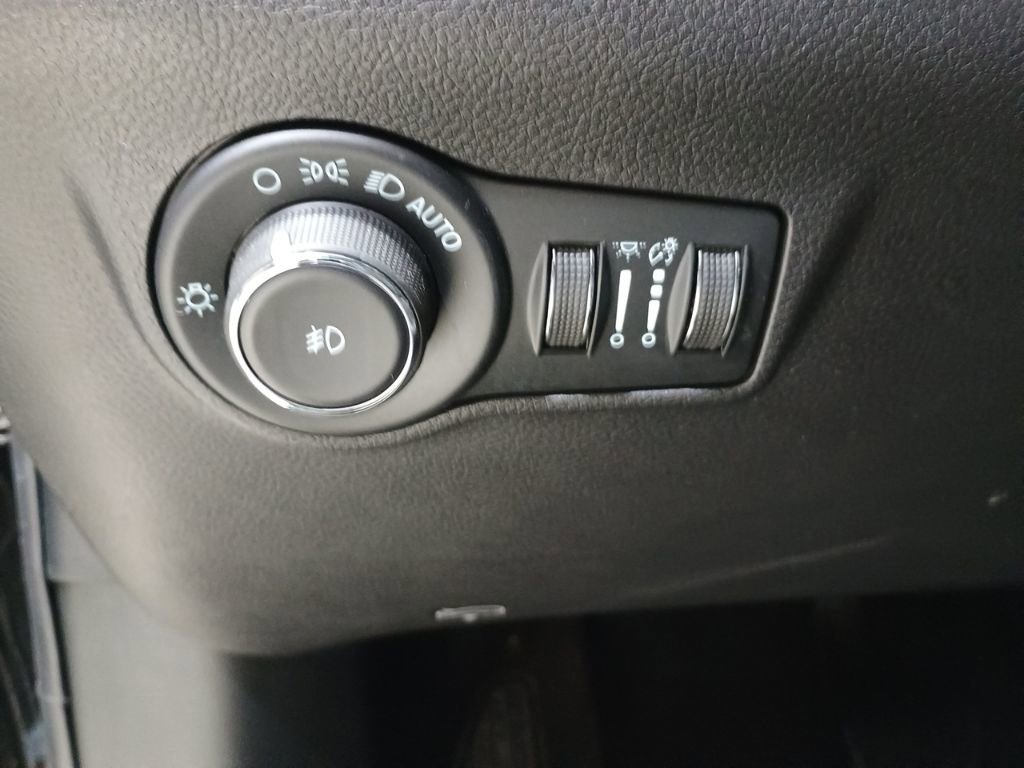 Used 2023 Jeep Compass High Altitude image 12