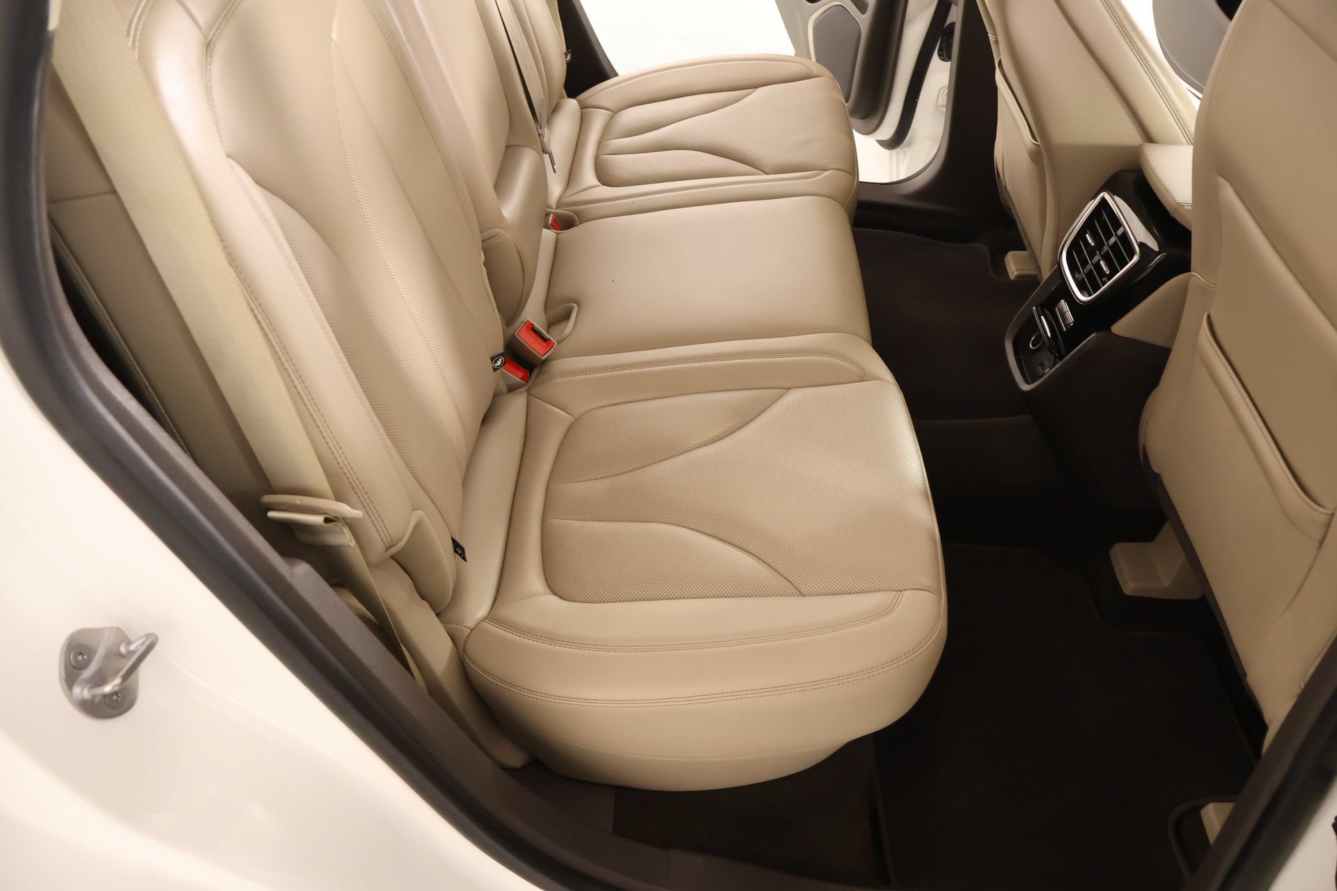 Used 2021 Lincoln Nautilus Reserve AWD/4WD image 14