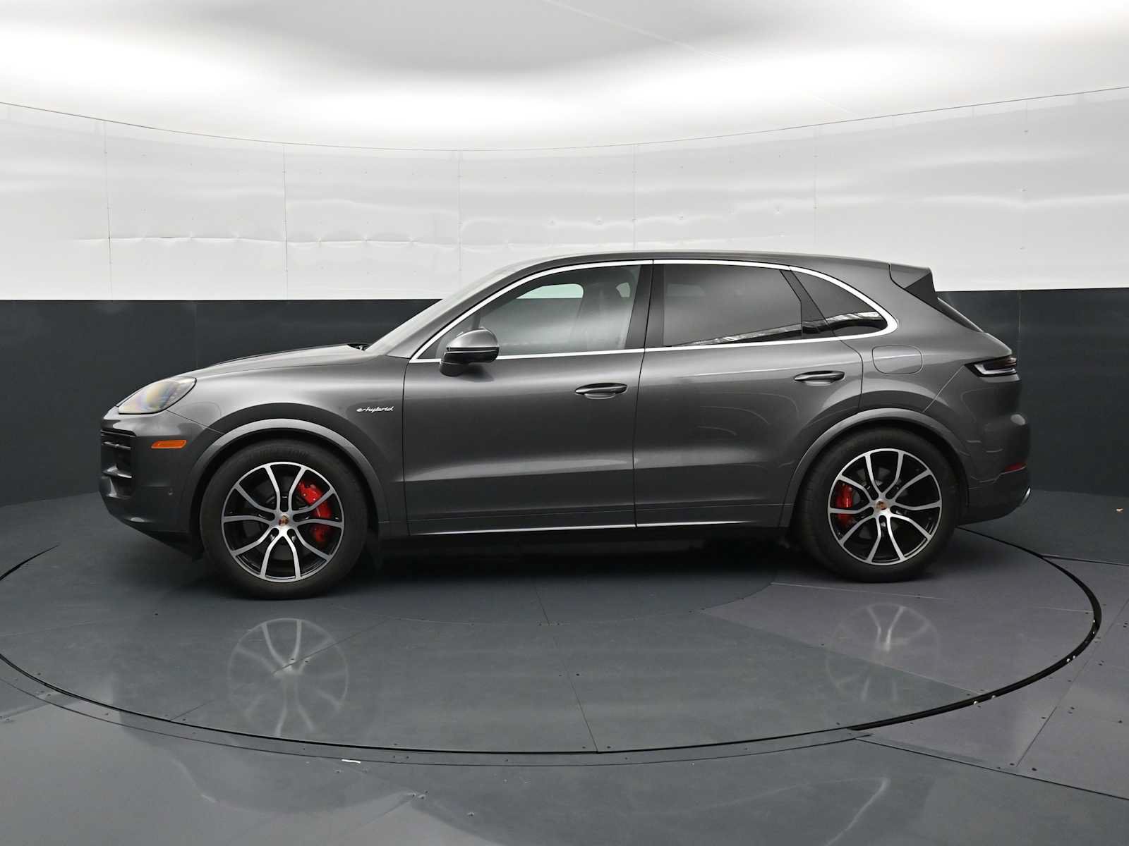 New 2026 Porsche Cayenne S AWD/4WD image 2