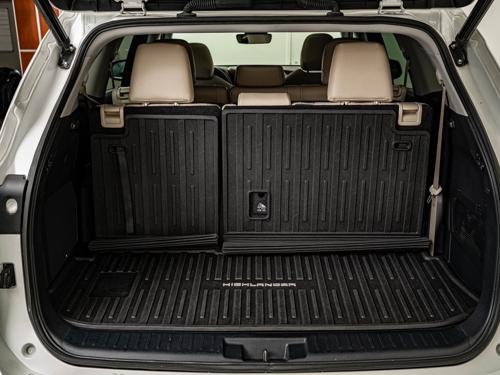 Used 2021 Toyota Highlander Limited image 17