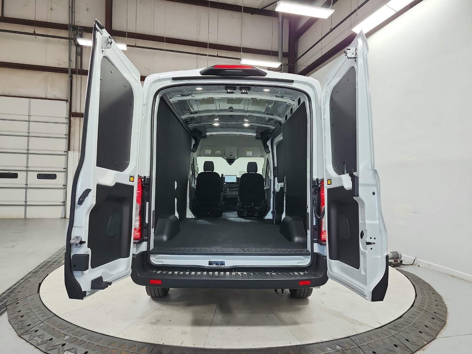 New 2027 Ford Transit 250 148 Medium Roof w/ Load Area Protection Package RWD image 42