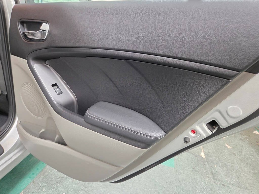 Used 2014 Kia Forte LX FWD image 33