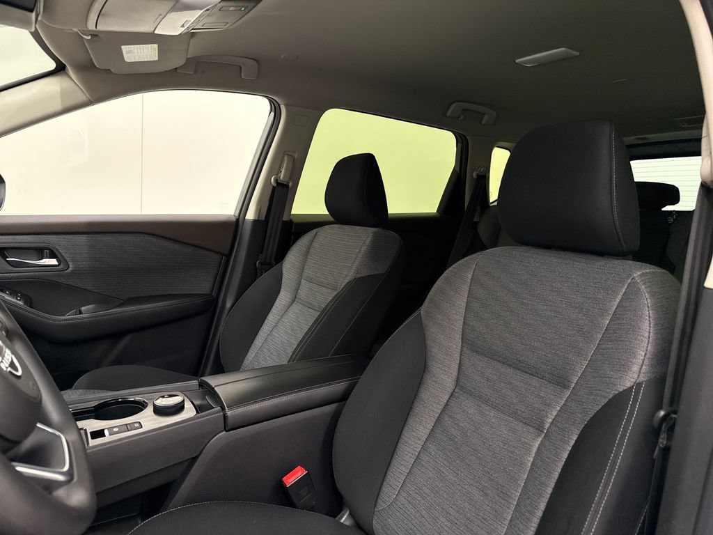 Used 2023 Nissan Rogue SV AWD/4WD image 13