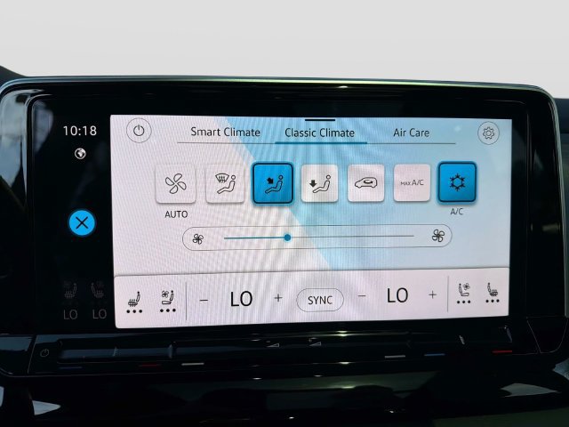 Used 2026 Volkswagen Atlas Cross Sport SE FWD image 22