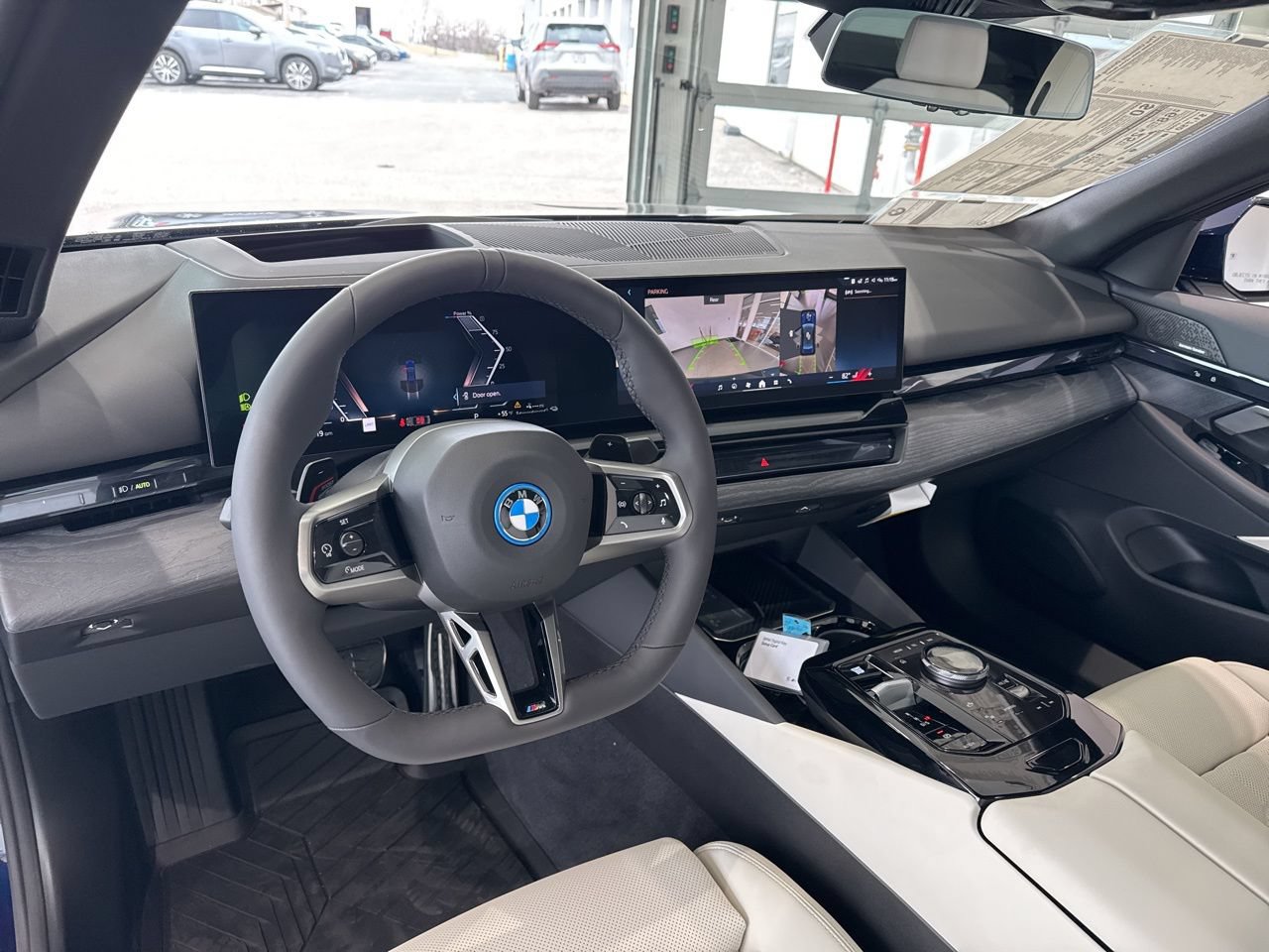 New 2026 BMW 550e xDrive AWD/4WD image 17