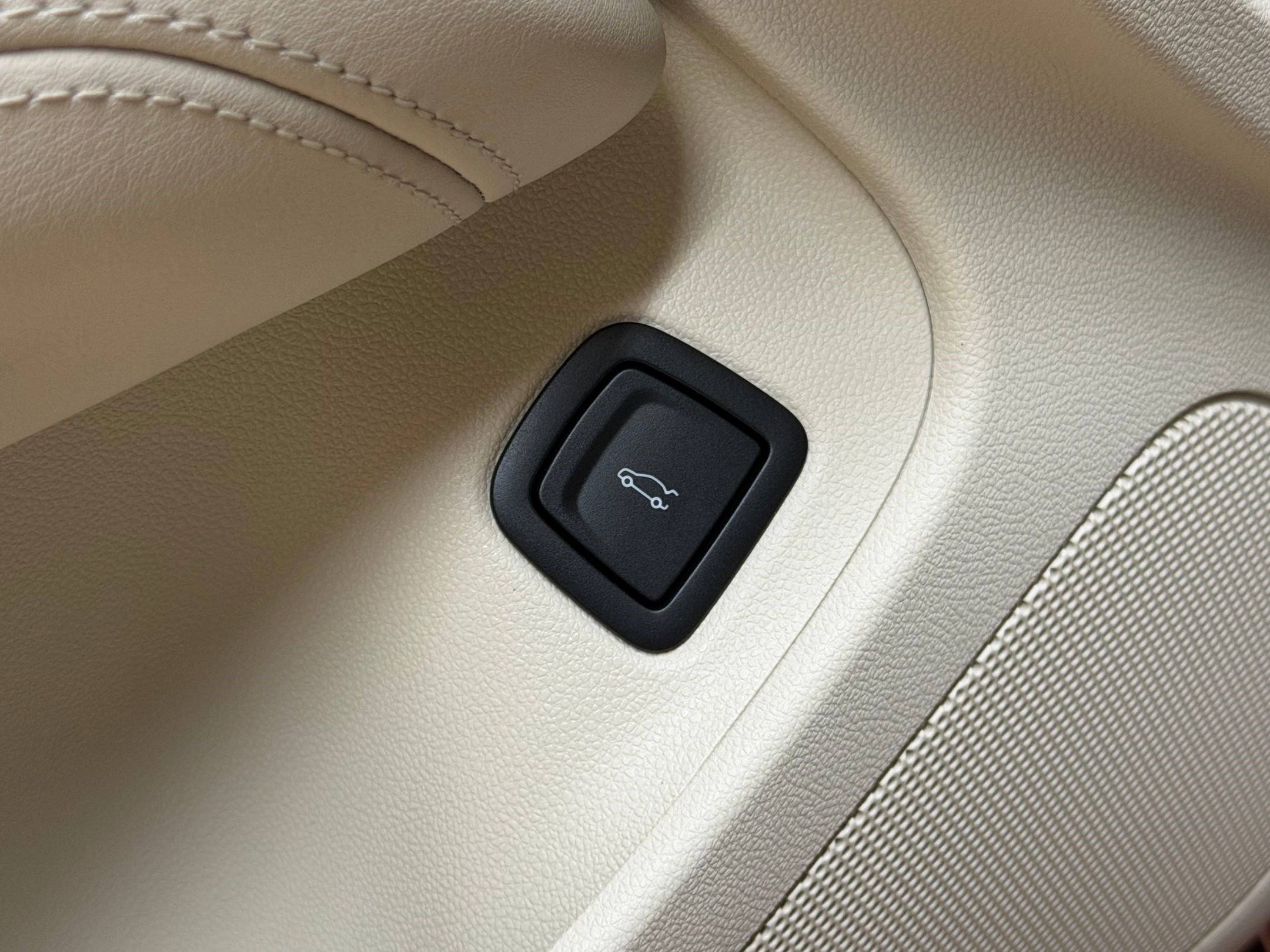 Certified 2023 Cadillac CT4 Premium Luxury w/ Climate Package image 25