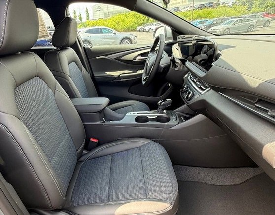 New 2025 Buick Envista Preferred w/ Convenience I Package image 18