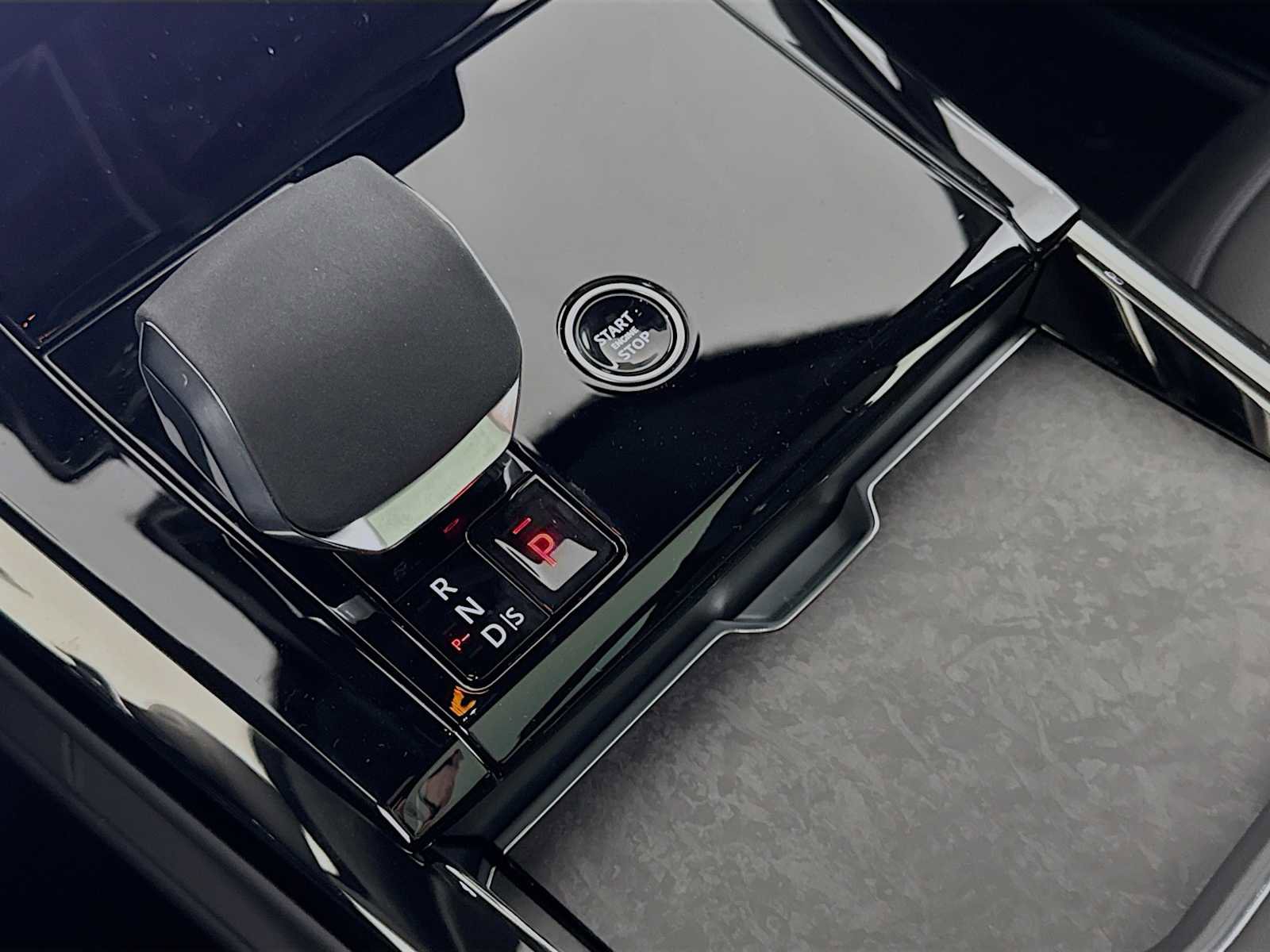 New 2025 Land Rover Range Rover Sport Autobiography image 14