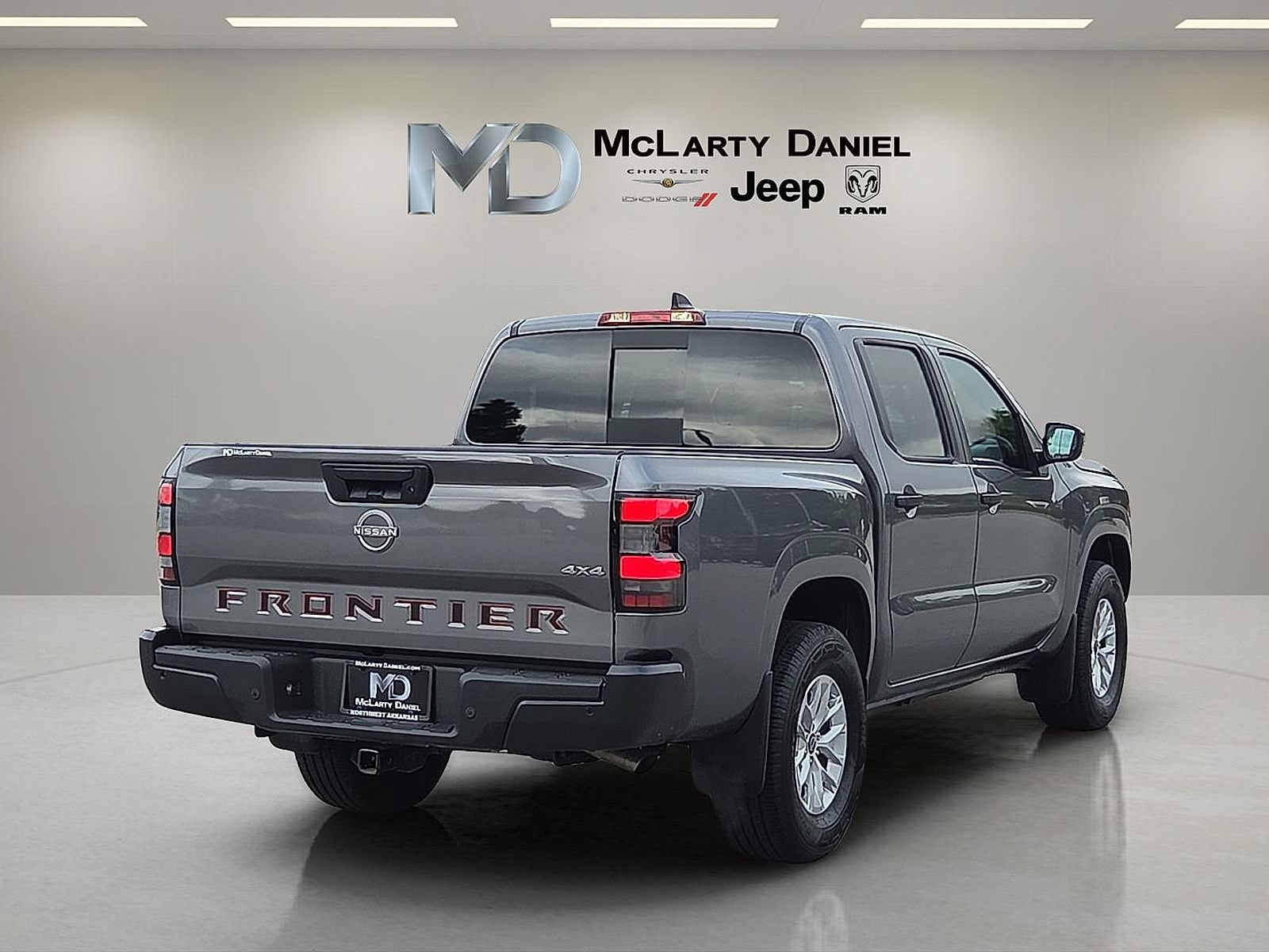 Used 2025 Nissan Frontier S w/ S Utility Package AWD/4WD image 5