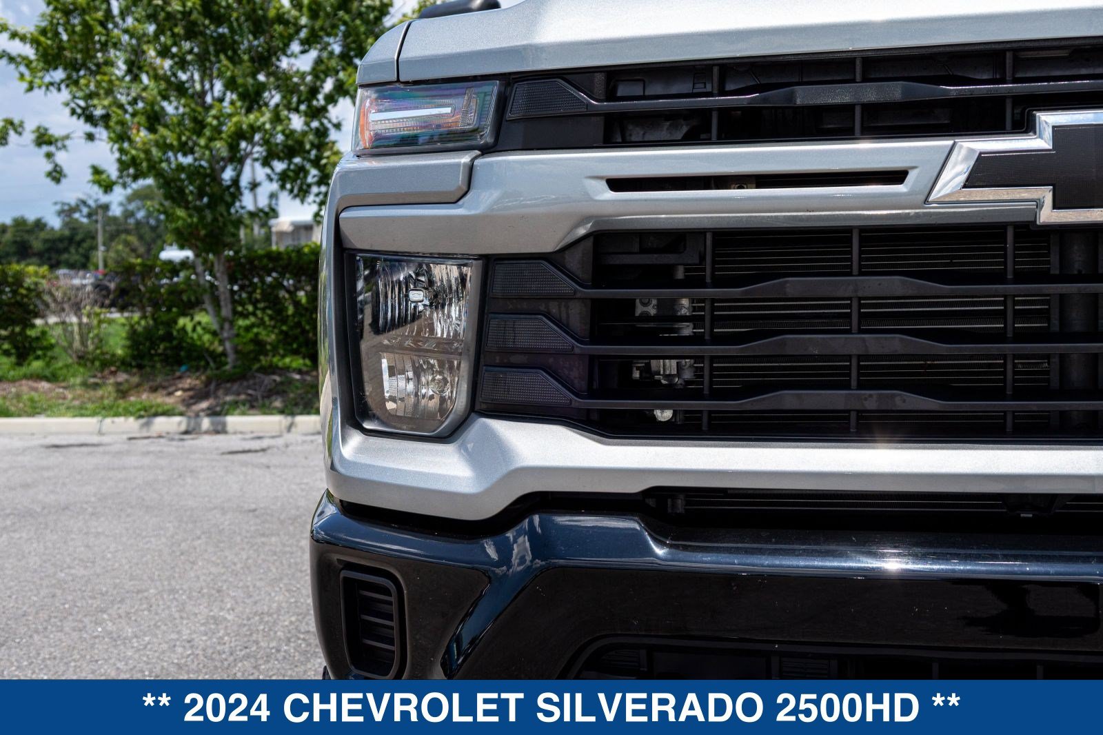 Used 2024 Chevrolet Silverado 2500 Custom w/ Custom Value Package AWD/4WD image 10