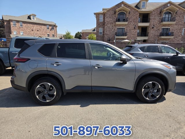 Used 2025 Nissan Rogue SV FWD image 3
