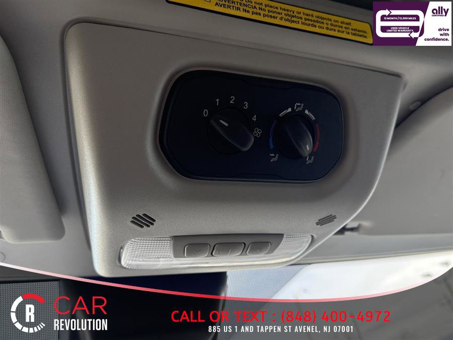 Used 2019 Ford Transit 150 XLT image 25