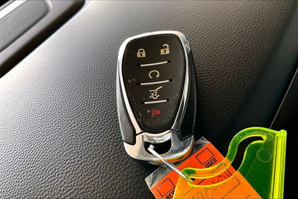 Used 2019 Chevrolet Traverse LT FWD image 12