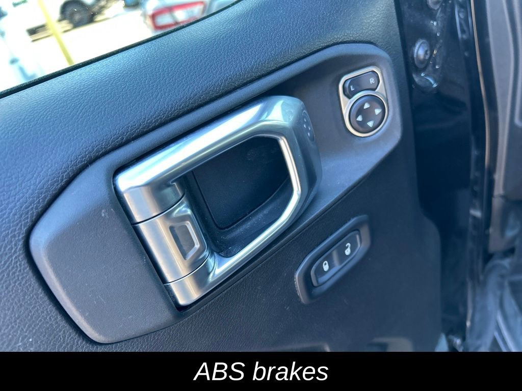 Used 2023 Jeep Wrangler Unlimited Rubicon 4xe w/ Cold Weather Group AWD/4WD image 15