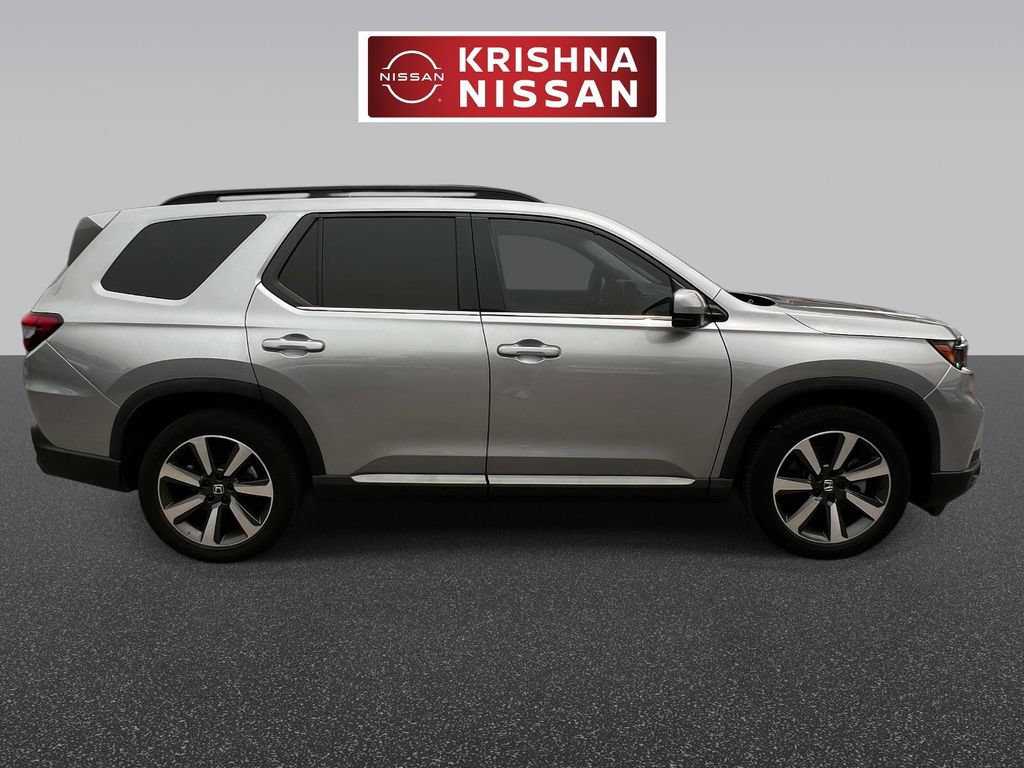 Used 2023 Honda Pilot Elite image 4