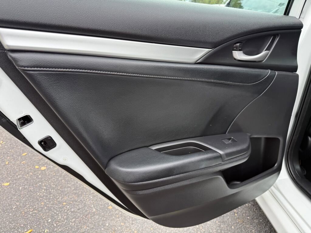 Used 2020 Honda Civic EX-L image 24