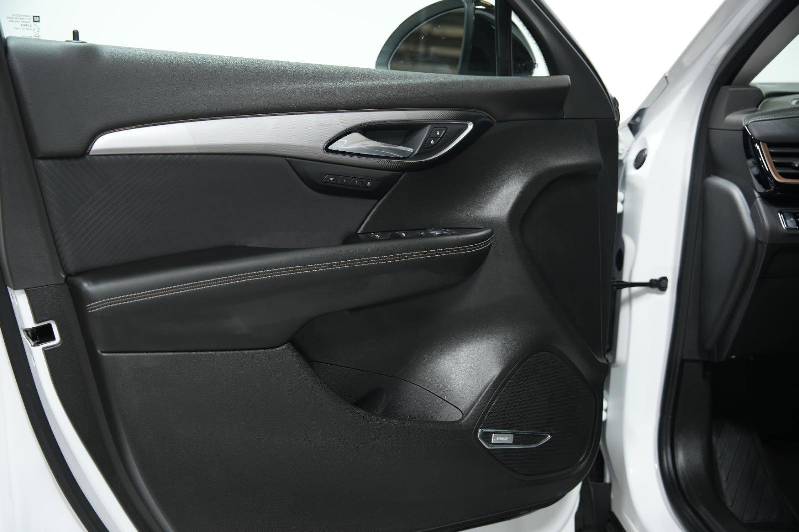 Used 2025 Buick Envision Sport Touring image 23