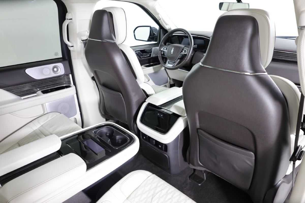 Used 2024 Lincoln Navigator Black Label AWD/4WD image 43