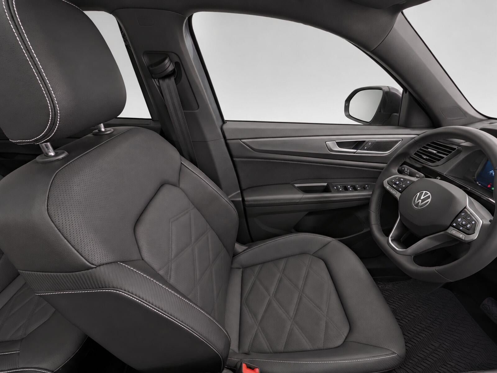 Used 2024 Volkswagen Atlas Cross Sport SE w/ Panoramic Sunroof Package AWD/4WD image 11