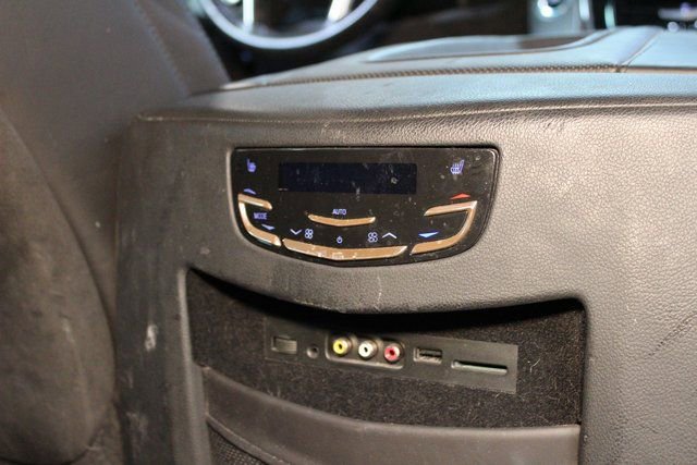Used 2016 Cadillac Escalade Platinum image 13