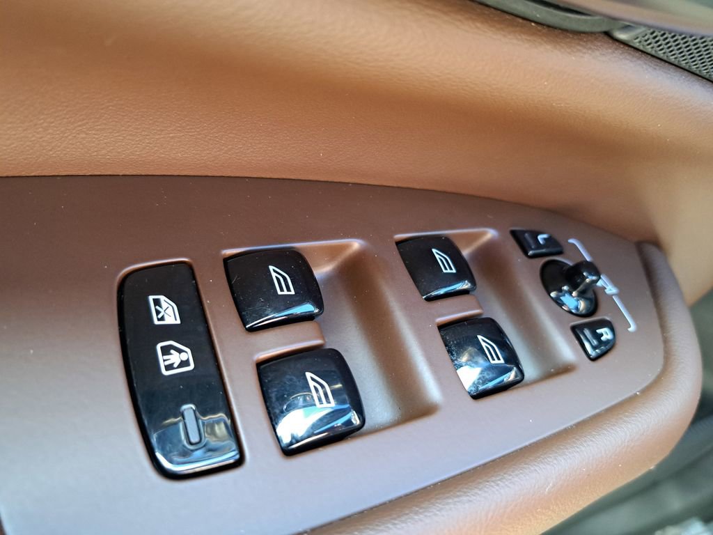 Used 2023 Volvo XC90 T8 Core w/ Protection Package Premier image 22